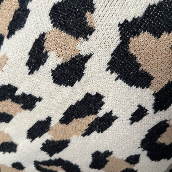 Entro Sweater - Picture 4 of 4